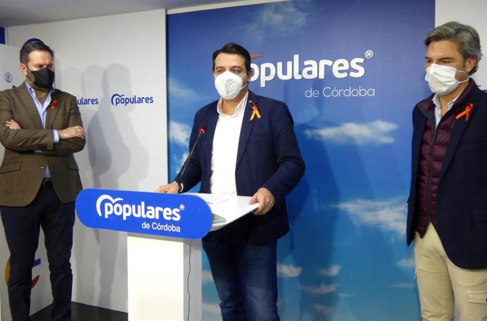 José María Bellido con Adolfo Molina y Andrés Lorite.