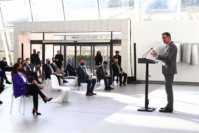 El presidente del Gobierno, Pedro Sánchez, interviene en el acto de presentación del Plan de Recuperación, Transformación y Resiliencia de la Economía Española, en Agoncillo, La Rioja, (España), a 20 de noviembre de 2020.