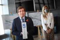 Almeida asegura que la Comunidad "acierta nuevamente" al cerrar Madrid porque "prolonga medidas que mejoran datos"