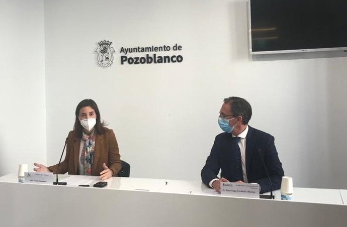 La delegada territorial de Fomento, Infraestructuras y Ordenación del Territorio de la Junta de Andalucía en Córdoba, Cristina Casanueva, en su visita a Pozoblanco
