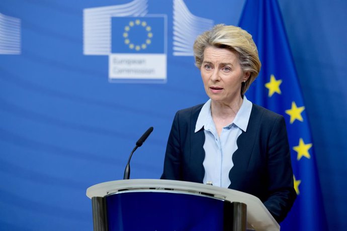 HANDOUT - 16 November 2020, Belgium, Brussels: European Commission President Ursula von der Leyen gives a statement at the EU headquarters in Brussels. Photo: Etienne Ansotte/European Commission/dpa - ATTENTION: editorial use only and only if the credit