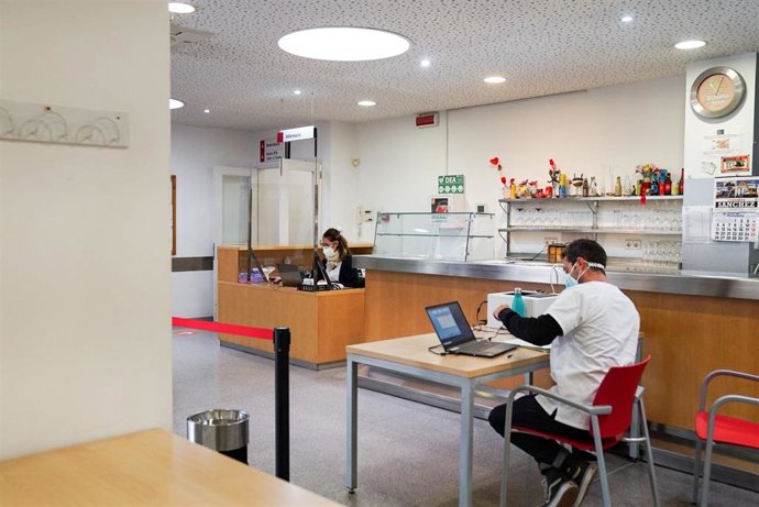 Uno de los espacios municipales que el Ayuntamiento de Barcelona ha cedido a los CAP para realizar pruebas PCR