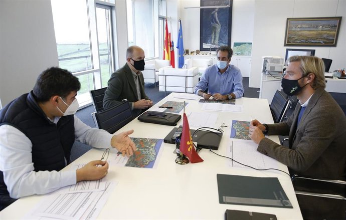 Consejero de Industria con Adamo