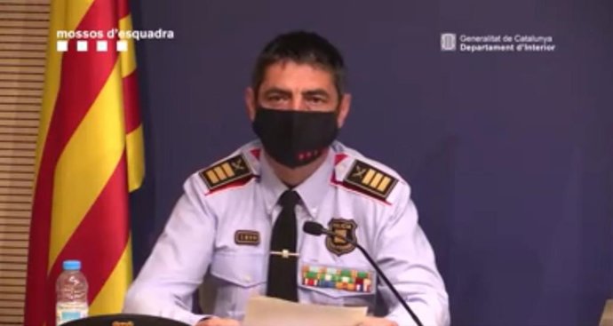 El major de los Mossos d'Esquadra, Josep Lluís Trapero, en su primer acto tras ser restituido, presenta el calendario solidario 2021 de Mossos con Afanoc. Barcelona el 20 de noviembre de 2021.