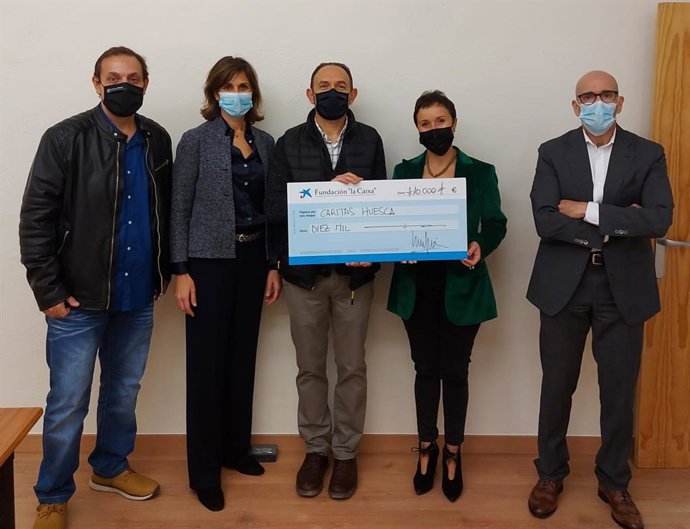 Fundación 'la Caixa' y CaixaBank colaboran con Cáritas Diocesana de Huesca en el taller 'A todo trapo'.
