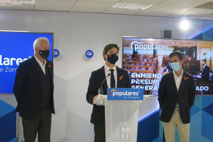 El diputado en el Congreso, Eloy Suárez, el presidente del PP Zaragoza, Ramón Celma, y el diputado del PP en el Congreso, Pedro Navarro.