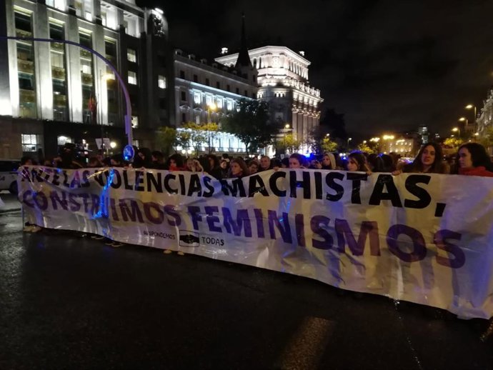 Manifestación feminista Respondelos todas por el 25N