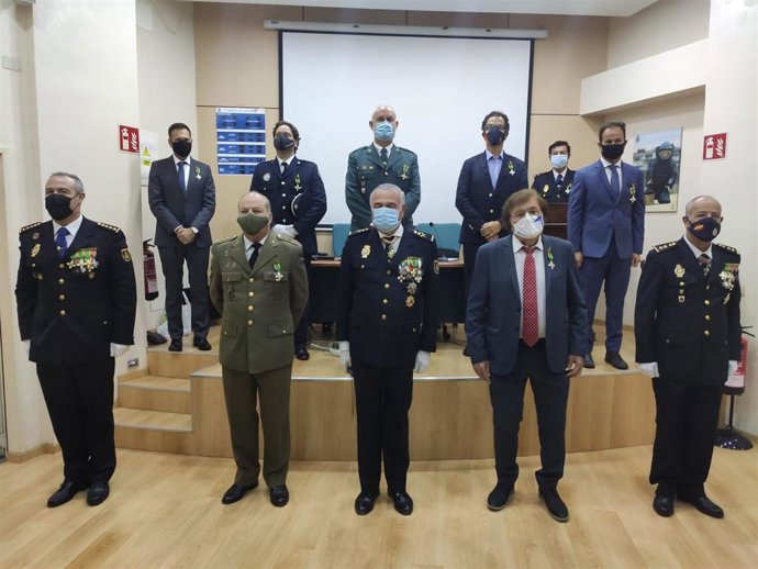 Uno de los actos de imposición de la Cruz al Mérito Policial.