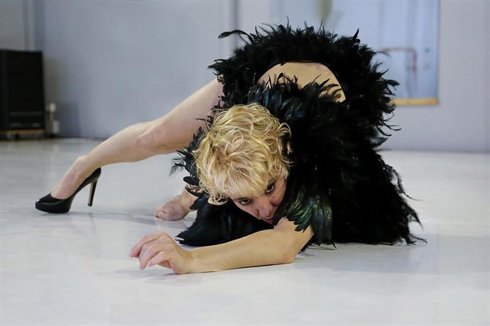 Malditas Plumas, el espectáculo de danza de Sol Picó, debía representar el 13 de noviembre y se ha reprogramado para el 8 de diciembre.