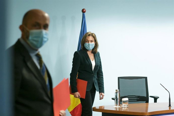 El ministro de Salud de Andorra, Joan Martínez Benazet, y la titular de Turismo, Vernica Canals