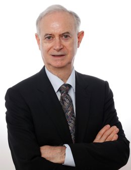 El catedrático de la UEx Enrique Moradiellos