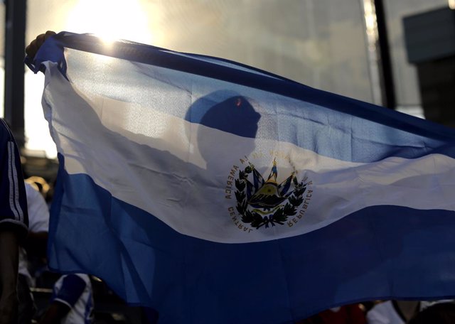 Bandera de El Salvador.