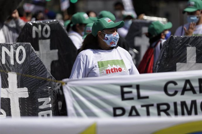Protesta para reclamar ayudas financieras al gobierno colombiano. 
