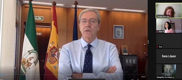 Rogelio Velasco participa en la clausura de Academy for Women Entrepreneurs (AWE)