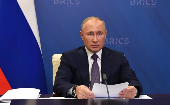 HANDOUT - 17 November 2020, Russia, Moscow: Russian President Vladimir Putin takes part in the 12th BRICS Summit via videoconference at Novo-Ogaryovo state residence. Photo: -/Kremlin/dpa - ATTENTION: editorial use only and only if the credit mentioned 