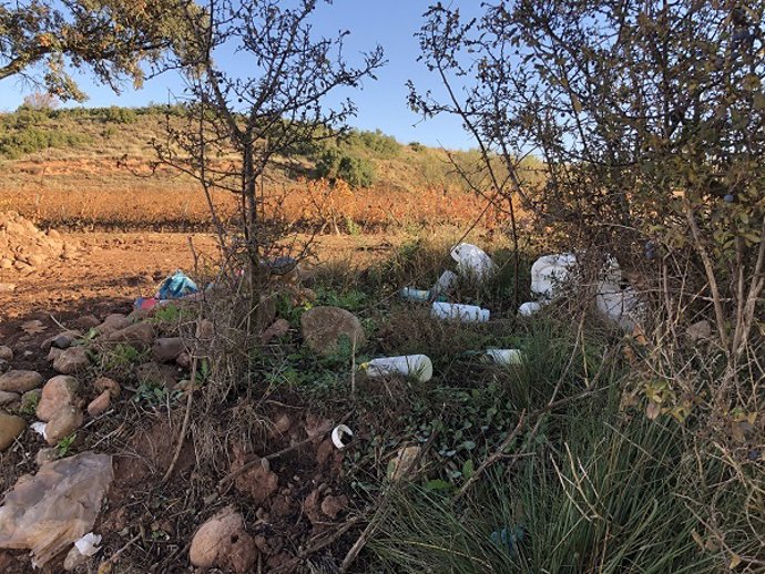 Amigos de la Tierra La Rioja denuncia el estado del punto de carga de agua para fitosanitarios del camino de Fuenmayor en Huércanos