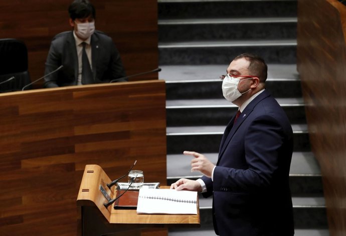 El presidente del Principado de Asturias, Adrián Barbón