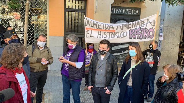 Representantes de Más Madrid en la reapertura del Rastro