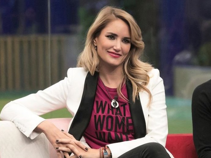 Alba Carrillo en el salón de la casa de 'GH VIP 7'