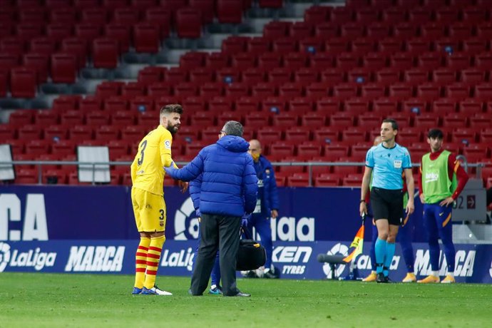 Gerard Piqué es lesiona a l'Atltic-Barcelona