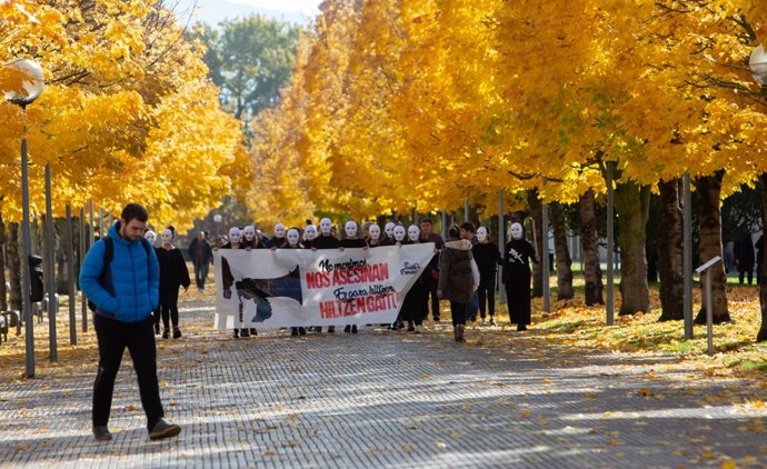 Concentración del 25N celebrada el año pasado en el campus de la UPNA