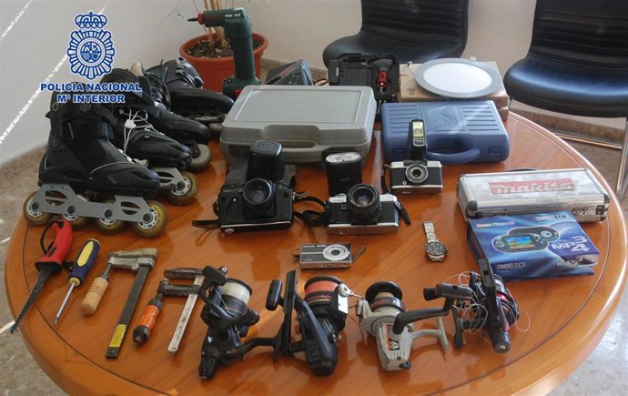 Nota Prensa: "La Policía Nacional Detiene A Los Dos Presuntos Autores De Un Robo Con Fuerza, Que Tras Ocupar Una Vivienda Robaron A Su Vecina"