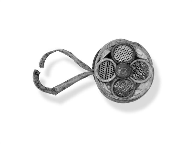 Un sonajero, aparecido en la fosa de la carcavilla en Palencia.