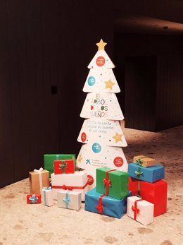 Campaña solidaria 'El Árbol de los Sueños' de CaixaBank en Navidad de 2020