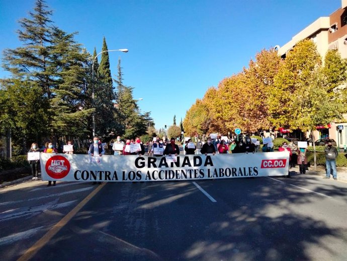 Concentración contra dos casos de muerte laboral en Granada