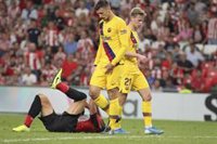 Lenglet: "No tengo mala sensación jugando con De Jong de central"