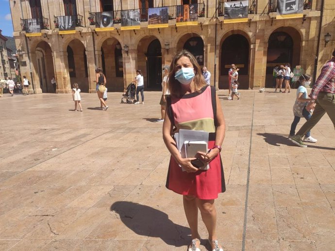 La portavoz de Somos en el Ayuntamiento de Oviedo, Ana Taboada.