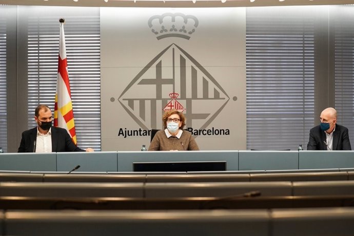 Rueda de prens del gerente del área de Economía, Recursos y Promoción Económica, Albert Dalmau; la concejal de Comercio, Montserrat Ballarín, y el director general de Barcelona Activa, Flix Ortega, sobre las medidas del CECORE por la Covid-19.