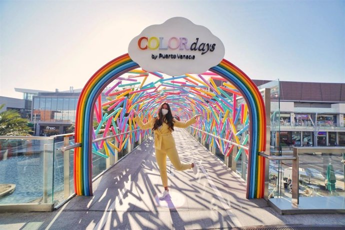 Los visitantes van a disfrutar de un photocall gigante, un gran túnel de colores.