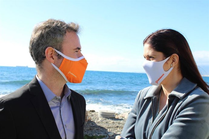 El diputado de Cs por Málaga Guillermo Díaz y la portavoz municipal de la formación naranja, Noelia Losada