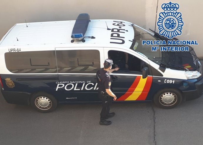 Furgón de Policía Nacional