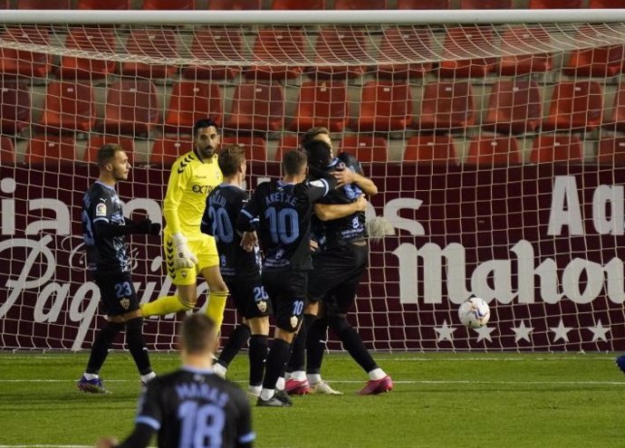 Los jugadores del Almería celebran el 0-1 ante el Albacete