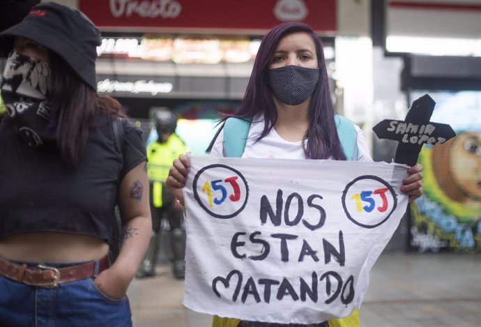 Protestas en Bogotá contra la reciente ola de violencia que sacude en los últimos dos meses a Colombia.