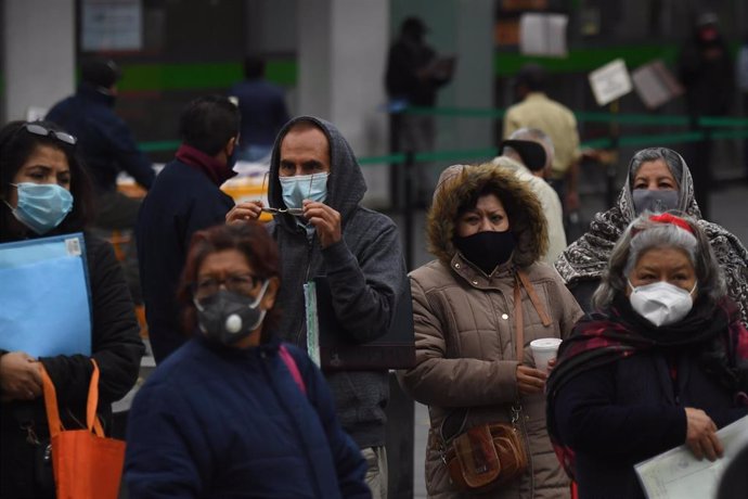 México suma casi 7.500 contagios diarios.