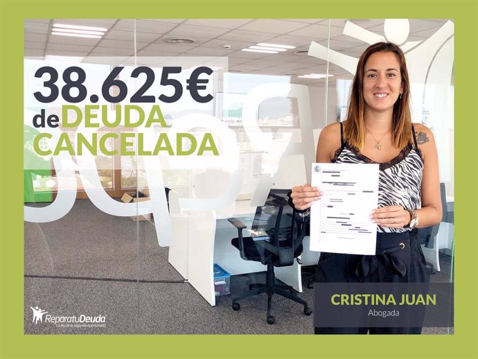 Cristina Juan, abogada en Repara tu deuda abogados