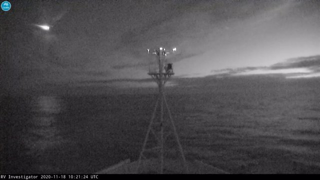 Captura de la desintegración de un meteorito sobre el océano cerca de la isla de Tasmania