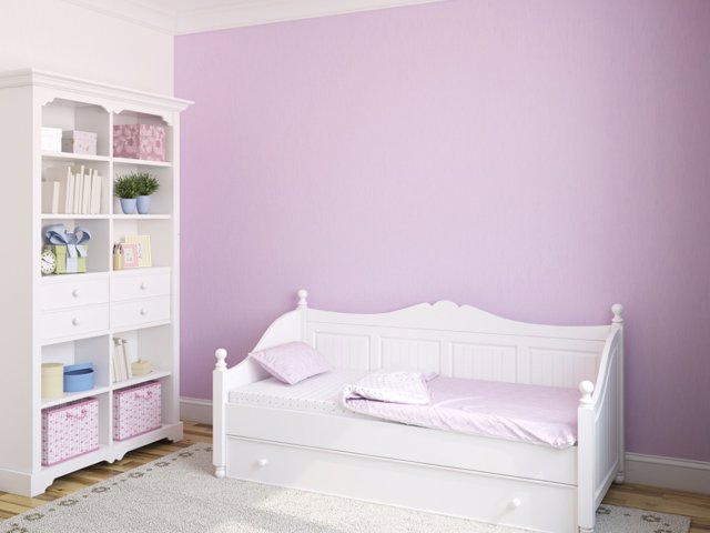 Habitación infantil violeta