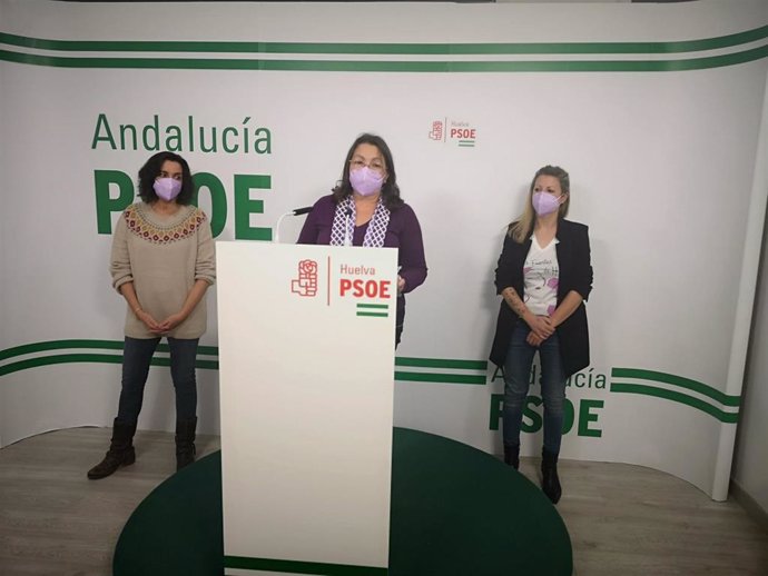 La responsable del área de Igualdad del PSOE de Huelva, Rosa Muñoz.