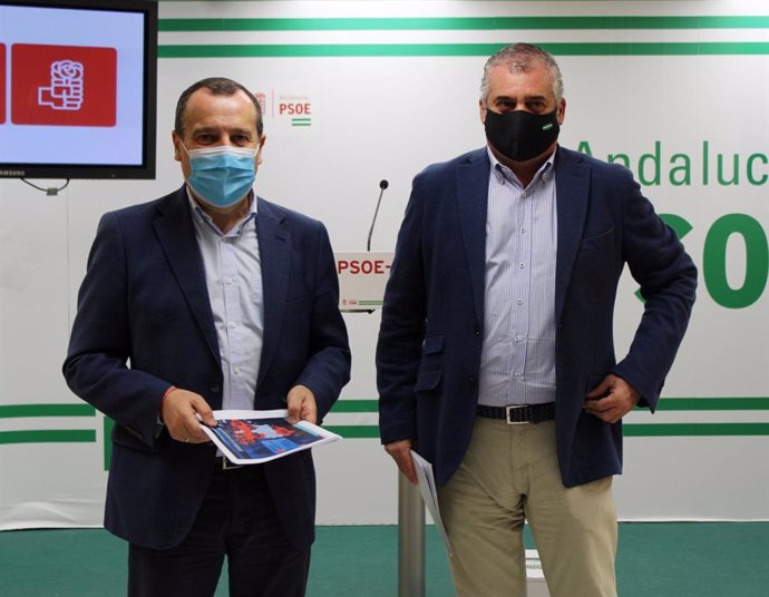 José Luis Ruiz Espejo y Javier Carnero, parlamentarios andaluces del PSOE por Málaga
