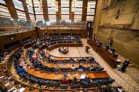 La izquierda pide a Ayuso que deje de "cavar trincheras" y de provocar una "nueva confrontación" con las vacunas