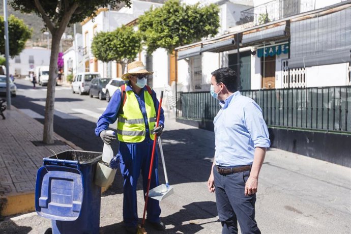 Visita al municipio de Illar