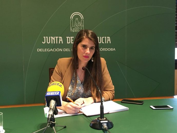 La delegada de Agricultura, Ganadería, Pesca y Desarrollo Sostenible, Araceli Cabello, en rueda de prensa