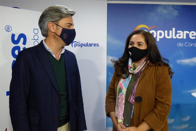 Los diputados nacionales del PP María de la O Redondo y Andrés Lorite.