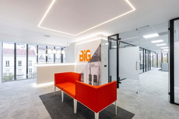 Banco BiG (Banco de Inversión Global). Oficina en España en calle Serrano, 67, en Madrid.