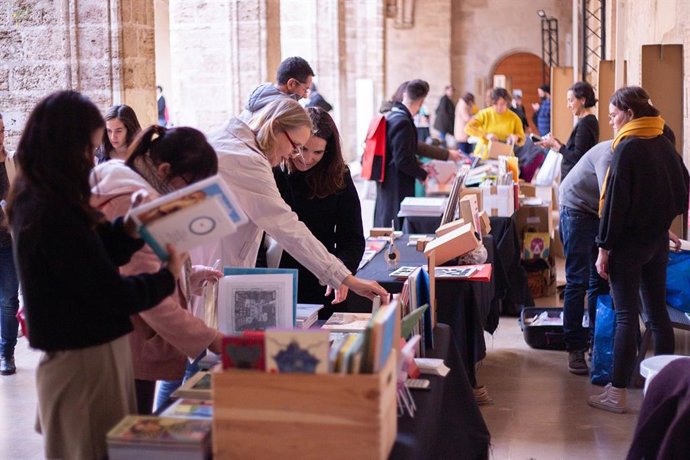 Imagen de archivo del festival Baba Kamo de libros ilustrados