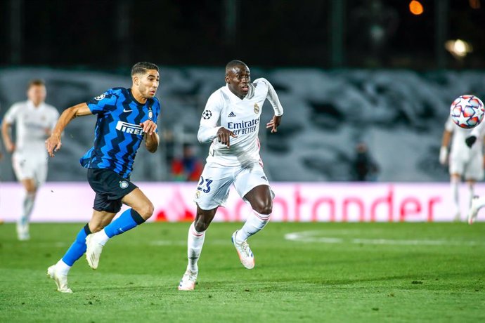 Ferland Mendy of Real Madrid and Achraf Hakimi of Inter in action during the UEFA Champions League, Group B, football match played between Real Madrid and FC Internazionale Milano at Alfredo Di Stefano stadium on November 03, 2020, in Valdebebas, Madrid